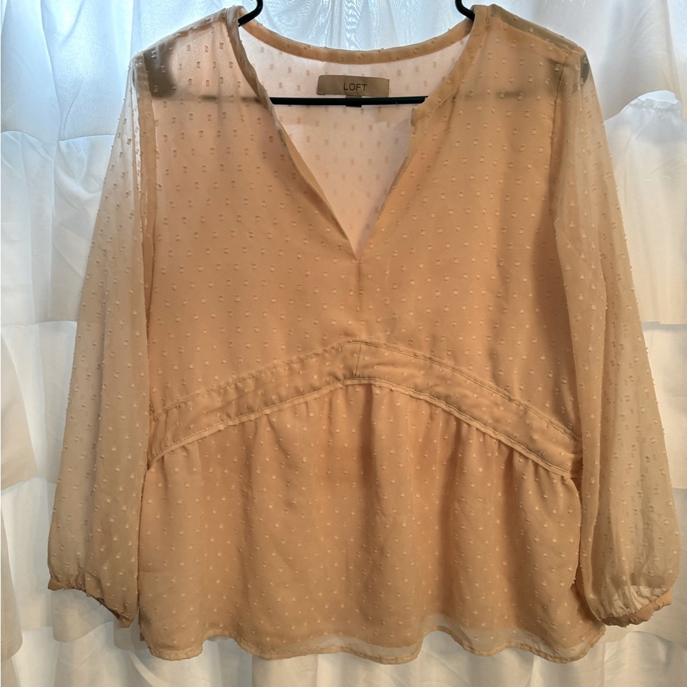 Loft pale pink Swiss dot top euc - Picture 4 of 9